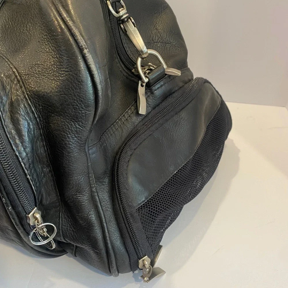 Access Duffel Bag Unisex Large Black Excellent Genuine Leather Weekend Travel